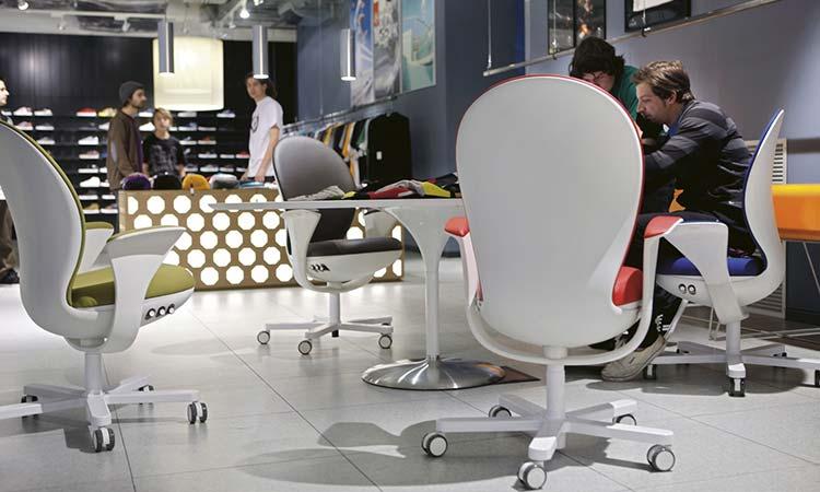 Fauteuil opératif Dorémi conçu par Doriana et Massimiliano Fuksas pour France Bureau