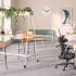 Bureau mobile réunion structure accessoires métal blanc plateau mélaminé chêne fil rangement - gamme Fundy coworking - France Bureau