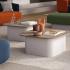 Table basse carré en mélaminé bois orme clair et pied métal courbe blanc - gamme Kipawa - France Bureau