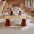Table tonneau au style sculptural, structure métallique et plateau robuste en finition chêne, gamme Medina Réunion - France Bureau