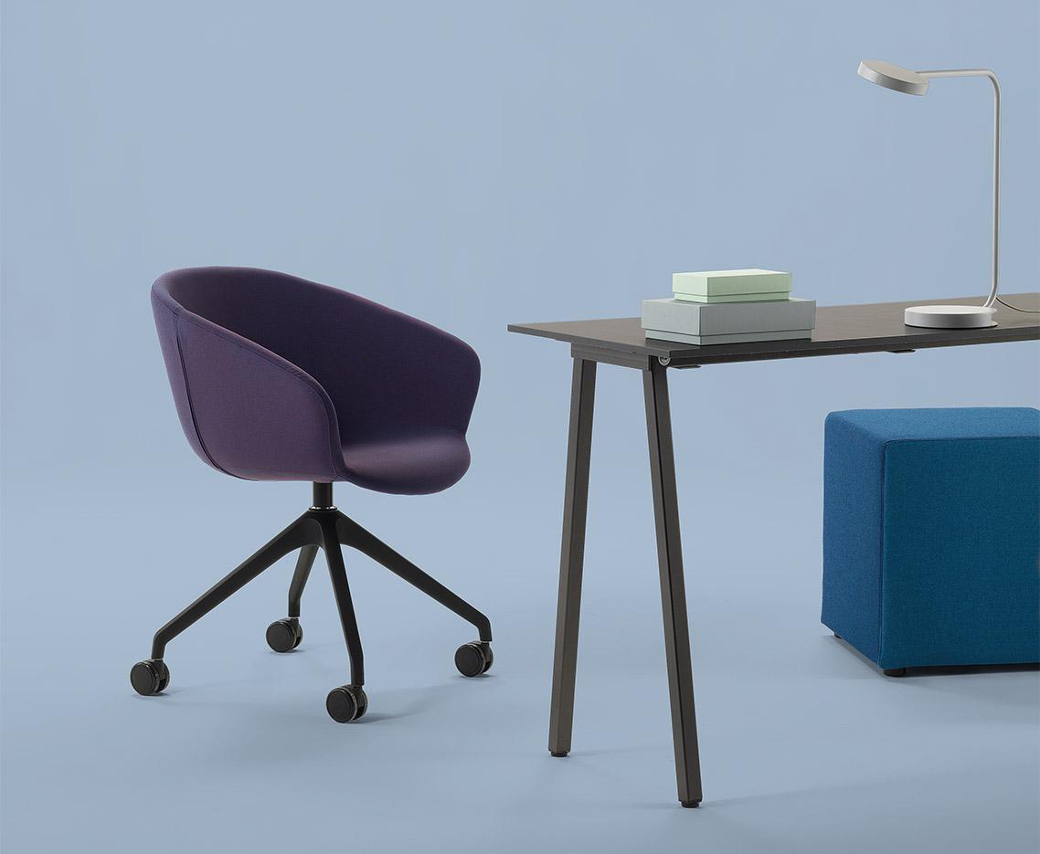 Siège réunion avec base pyramidale et coque en polypropylène ou en tissu - Gamme Miletto Meet - France bureau