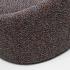Zoom sur le tissu bouclé gris et l\'assise du canapé d\'accueil, gamme Restanca - France Bureau