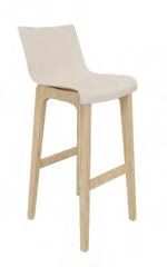 Tabouret haut Bourne, assise et dossier garnis coloris lin, piétement bois, vue de trois-quarts