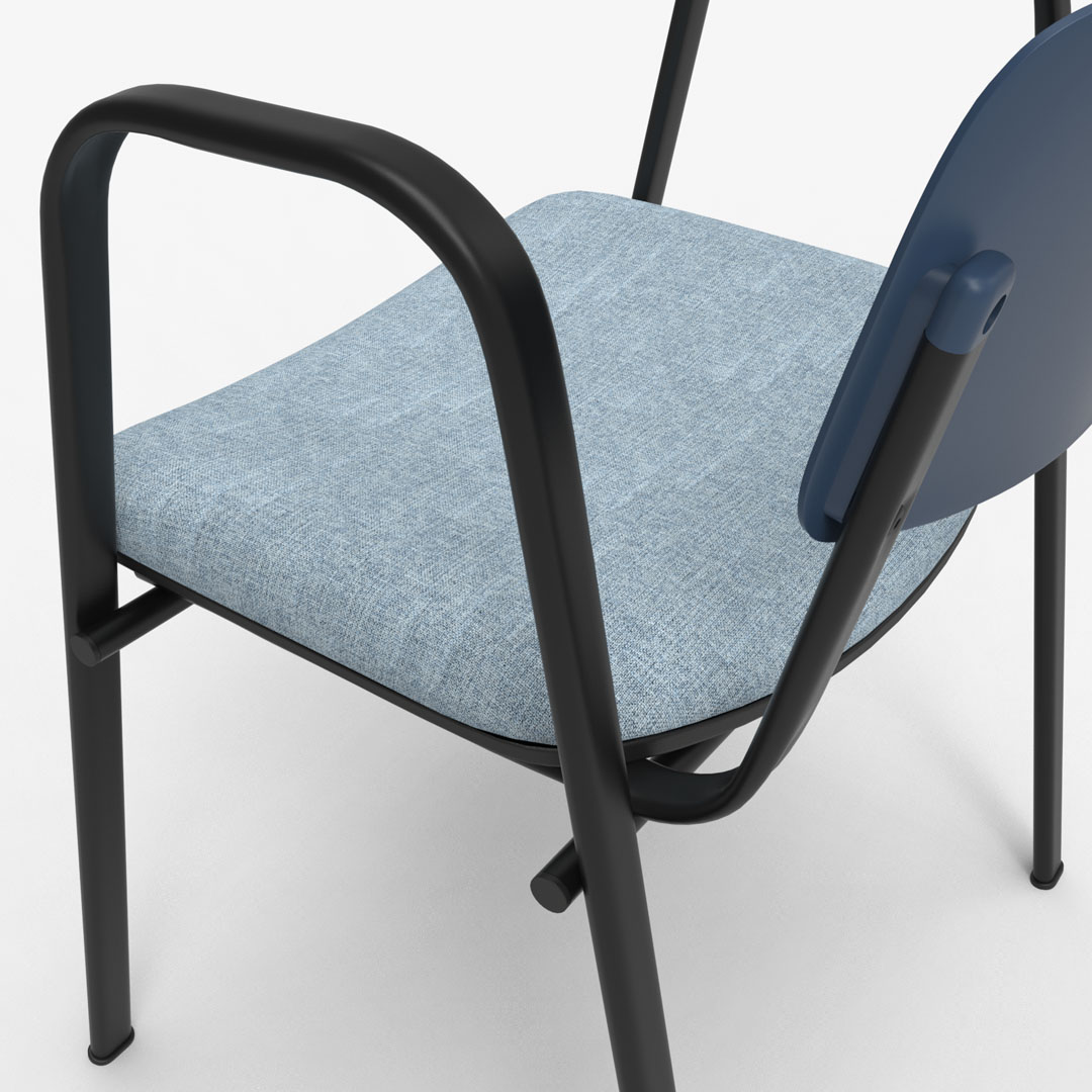 Chaise Cofio Meet, d&eacute;tail placet d'assise bleu et accoudoir