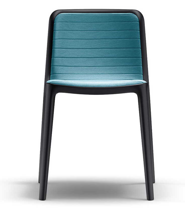 Chaise Kandik assise tapiss&eacute;e tissu ray&eacute; bleu canard, pi&eacute;tement noir