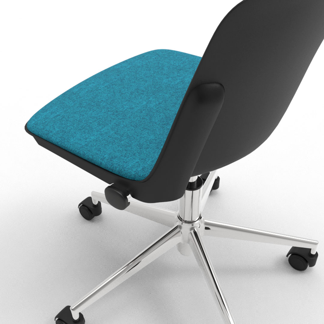 Détail de l'assise de la chaise Minho Roller : coque noire, galette turquoise, piétement étoile à roulettes